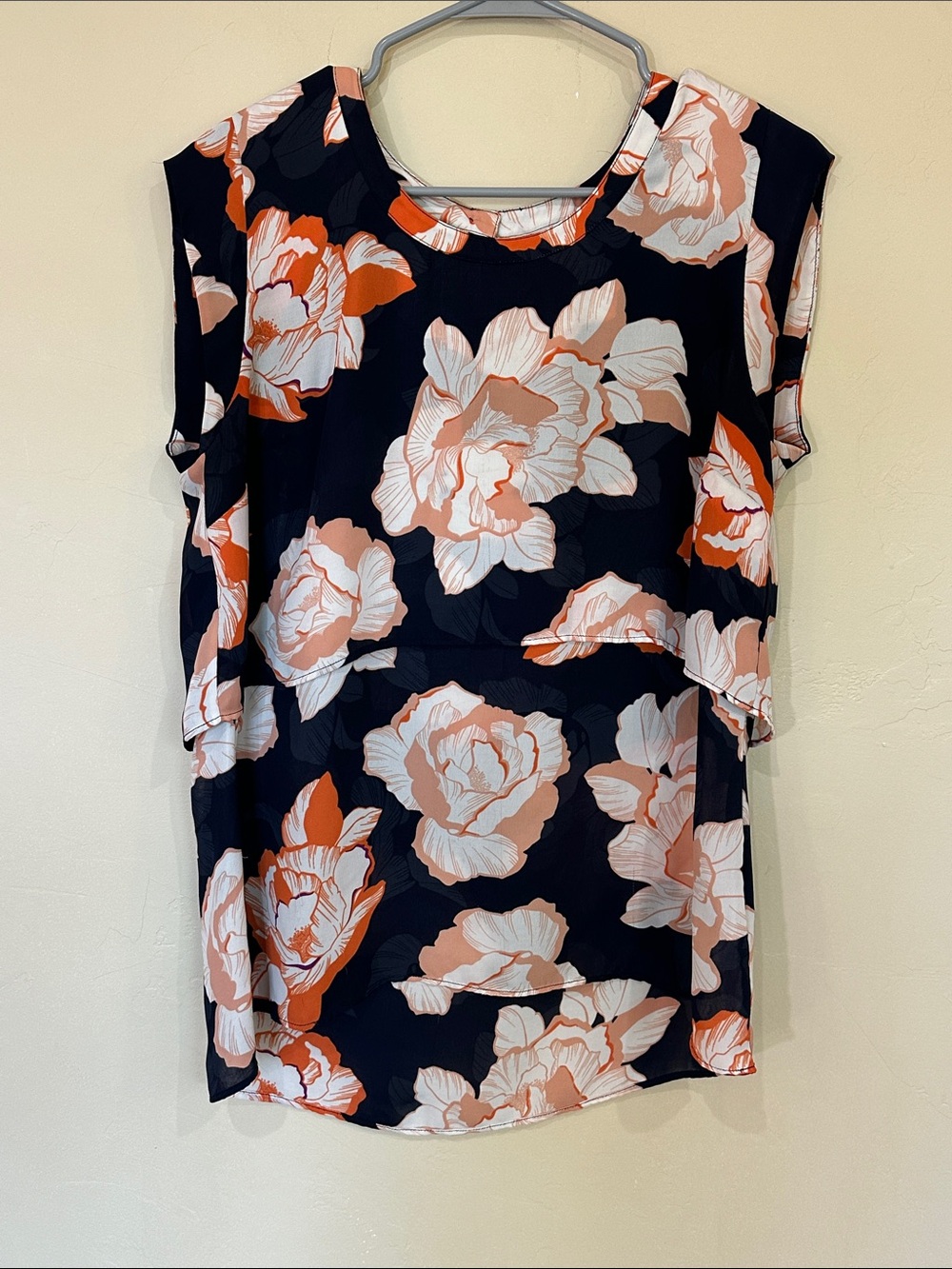 Cabi 5030 Floral Blossom Tiered Chiffon Blouse Dark Navy Peach White Sz M